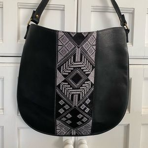 Black and white hobo saddle bag